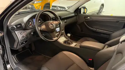Mercedes-Benz CLC 180 Kompressor — Coupé sportif compact, entretien Mercedes garantie — Innenraum