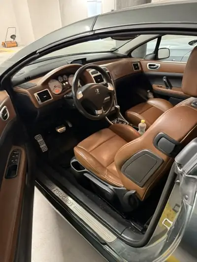 Peugeot 307 Cabriolet 2.0 16V 143 — Décapotable élégante, sans accident — dashboard