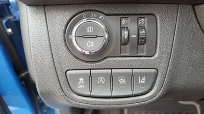 Opel Karl 1.0 Active — Citadine économique, chauffage sièges et DAB+, 74 000 km — detail