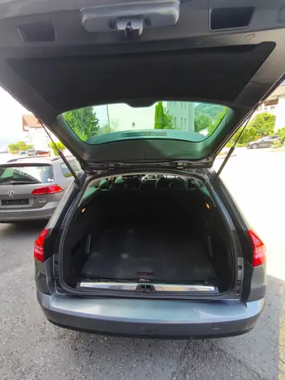 Citroën C5 2.0 HDi FAP TR — Break familial robuste, consommation exemplaire — vista posteriore