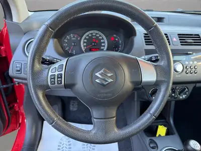 Suzuki Swift 1.3i 16V GL — Citadine dynamique sans accident, révisions à jour — Miniature 10