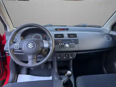 Suzuki Swift 1.3i 16V GL — Citadine dynamique sans accident, révisions à jour — Miniature 14