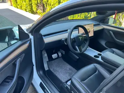 Tesla Model Y Performance — SUV électrique 534 ch, faible kilométrage — Thumbnail 9