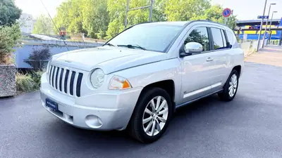 Jeep Compass 2.0 CRD Limited — SUV compact diesel robuste, 165'000 km — Heckansicht