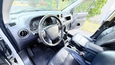Jeep Compass 2.0 CRD Limited — SUV compact diesel robuste, 165'000 km — Miniatur 10