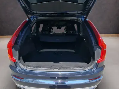 Volvo XC90 T8 eAWD — SUV 7 places hybride rechargeable, 113 000 km — Miniature 9