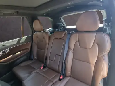 Volvo XC90 T8 eAWD — SUV 7 places hybride rechargeable, 113 000 km — Miniature 13