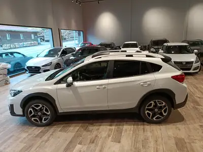 Subaru XV 2.0 Luxury AWD — SUV compact fiable, premier propriétaire, entretien récent — Miniature 16