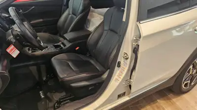 Subaru XV 2.0 Luxury AWD — SUV compact fiable, premier propriétaire, entretien récent — Miniature 26