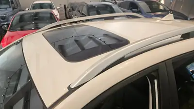Subaru XV 2.0 Luxury AWD — SUV compact fiable, premier propriétaire, entretien récent — Miniature 29