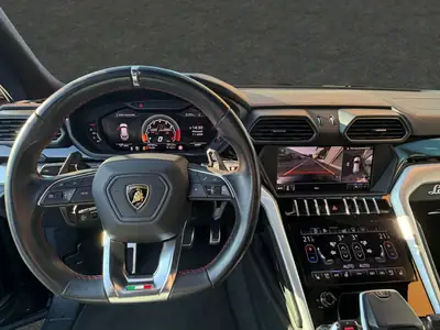 Lamborghini Urus E-Gear — Le SUV sportif italien à 69'900 km, sans sinistre — détail