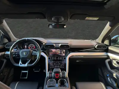 Lamborghini Urus E-Gear — Le SUV sportif italien à 69'900 km, sans sinistre — Miniature 7