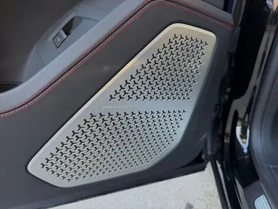 Lamborghini Urus E-Gear — Le SUV sportif italien à 69'900 km, sans sinistre — Miniature 9