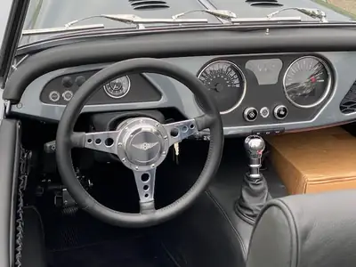 Morgan Roadster V6 3.7L 286 PS — Roadster britannique mythique, quasi neuf, 3'700 km seulement — Miniature 18