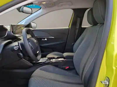 Peugeot 208 1.2 PureTech 100 Allure — Citadine moderne, faible kilométrage et moteur efficace — détail