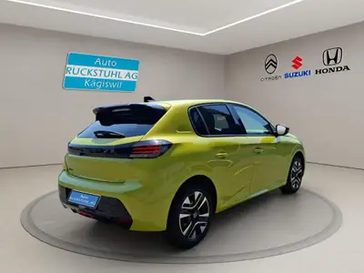 Peugeot 208 1.2 PureTech 100 Allure — Citadine moderne, faible kilométrage et moteur efficace — intérieur