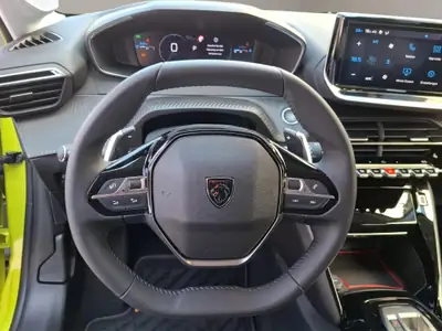 Peugeot 208 1.2 PureTech 100 Allure — Citadine moderne, faible kilométrage et moteur efficace — Miniature 7