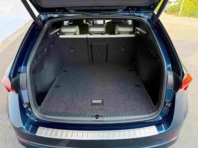Skoda Octavia 2.0 TSI 4x4 — Break premium à faible kilométrage, transmission intégrale — tableau de bord