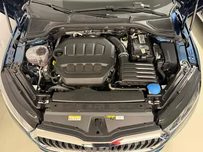 Skoda Octavia 2.0 TSI 4x4 — Break premium à faible kilométrage, transmission intégrale — détail