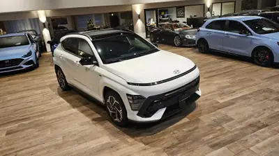 Hyundai Kona 1.6 T-GDi N Line 4WD — SUV compact sportif avec toit panoramique — détail