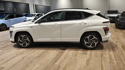 Hyundai Kona 1.6 T-GDi N Line 4WD — SUV compact sportif avec toit panoramique — Miniature 15