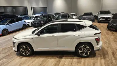 Hyundai Kona 1.6 T-GDi N Line 4WD — SUV compact sportif avec toit panoramique — Miniature 16