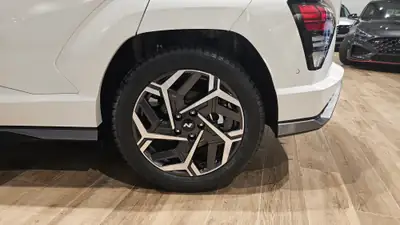 Hyundai Kona 1.6 T-GDi N Line 4WD — SUV compact sportif avec toit panoramique — Miniature 17