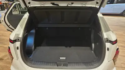Hyundai Kona 1.6 T-GDi N Line 4WD — SUV compact sportif avec toit panoramique — Miniature 21
