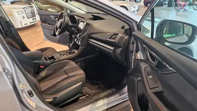 Subaru XV 2.0 Swiss Plus AWD — Petit SUV fiable avec transmission CVT et rouage intégral permanent — Miniature 18