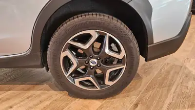 Subaru XV 2.0 Swiss Plus AWD — Petit SUV fiable avec transmission CVT et rouage intégral permanent — Miniature 17