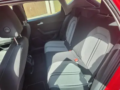 SEAT Leon 1.0 eTSI Style DSG — Berline hybride légère, 127 000 km, sans sinistre — detail