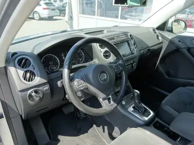 VW Tiguan 2.0 TDI BlueMotion — SUV familial diesel, 4Motion intégral, faible consommation — Miniature 8