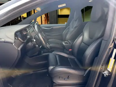 Tesla Model X 100D — SUV électrique 7 places, 525 ch, autonomie maximale — détail