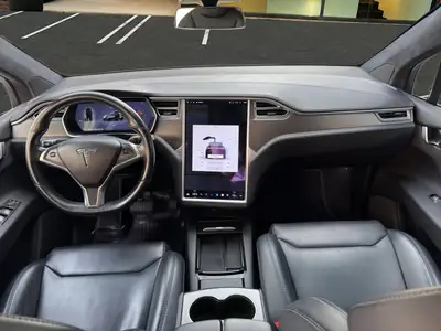 Tesla Model X 100D — SUV électrique 7 places, 525 ch, autonomie maximale — Miniature 10