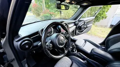 MINI Cooper Steptronic — Citadine dynamique, 138'000 km, sans accident — Miniature 11