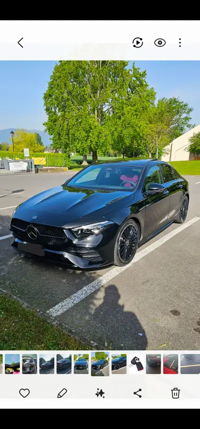 Mercedes-Benz Classe A 220 AMG Line Night Star 4MATIC — Berline sportive hybride légère, 18 000 km — Außenansicht