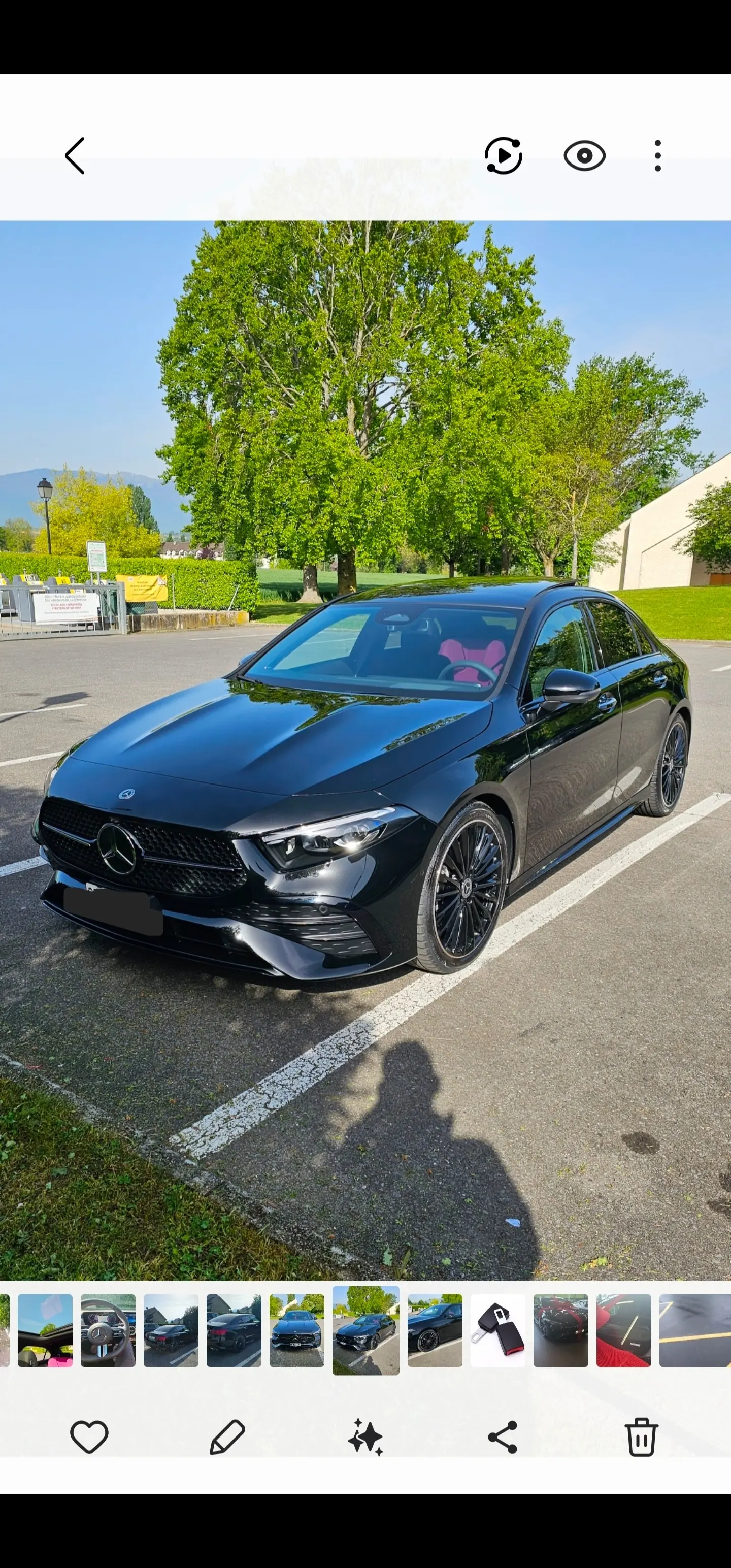 Mercedes-Benz Classe A 220 AMG Line Night Star 4MATIC — Berline sportive hybride légère, 18 000 km