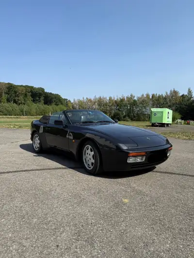 Porsche 944 S2 Cabrio 1991 — Roadster mythique, seulement 26 000 km — vista esterna