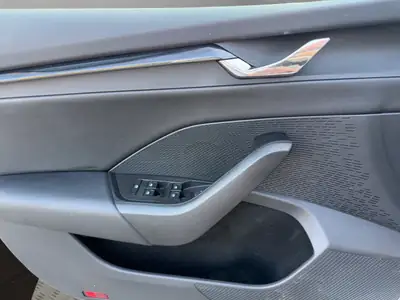 Skoda Octavia Combi 2.0 TDI 4×4 — Break robuste, transmission intégrale et consommation maîtrisée — Miniature 12