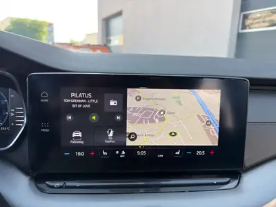 Skoda Octavia Combi 2.0 TDI 4×4 — Break robuste, transmission intégrale et consommation maîtrisée — Miniature 15