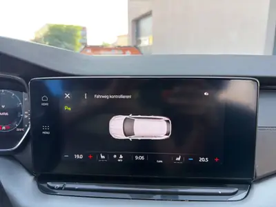 Skoda Octavia Combi 2.0 TDI 4×4 — Break robuste, transmission intégrale et consommation maîtrisée — Miniature 21