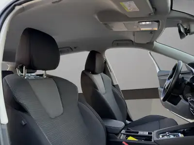 Skoda Octavia Combi 2.0 TDI 4×4 — Break robuste, transmission intégrale et consommation maîtrisée — Miniature 20