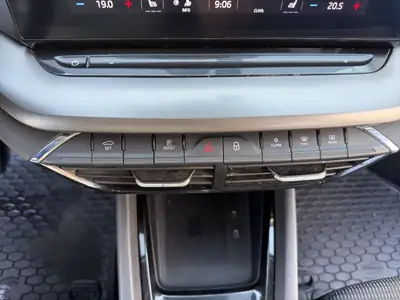 Skoda Octavia Combi 2.0 TDI 4×4 — Break robuste, transmission intégrale et consommation maîtrisée — Miniature 22