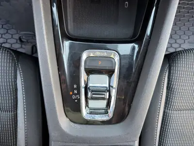 Skoda Octavia Combi 2.0 TDI 4×4 — Break robuste, transmission intégrale et consommation maîtrisée — Miniature 24
