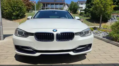 BMW 320d xDrive Touring — Diesel automatique, traction intégrale, break familial — vue extérieure