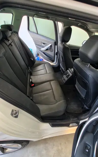 BMW 320d xDrive Touring — Diesel automatique, traction intégrale, break familial — détail