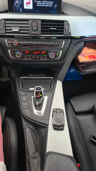 BMW 320d xDrive Touring — Diesel automatique, traction intégrale, break familial — Miniature 7