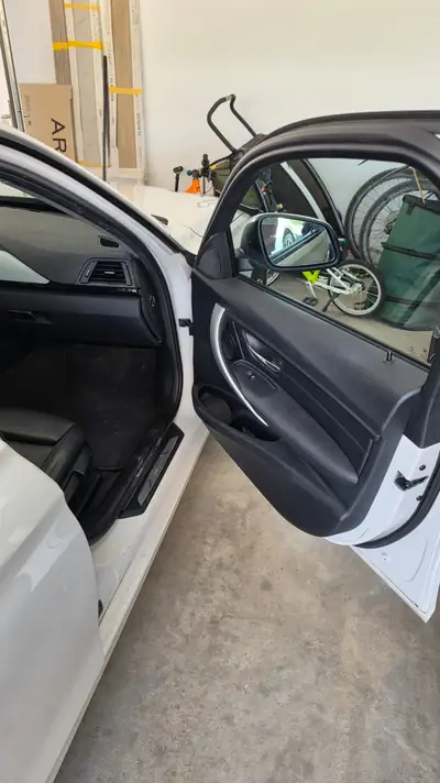 BMW 320d xDrive Touring — Diesel automatique, traction intégrale, break familial — Miniature 10