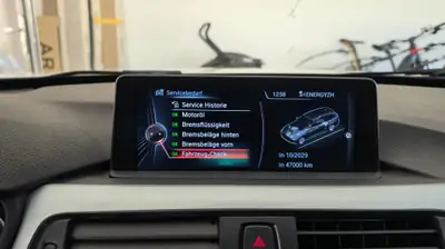BMW 320d xDrive Touring — Diesel automatique, traction intégrale, break familial — Miniature 14