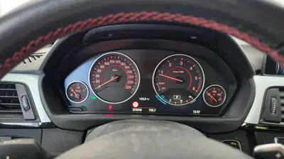 BMW 320d xDrive Touring — Diesel automatique, traction intégrale, break familial — Miniature 13